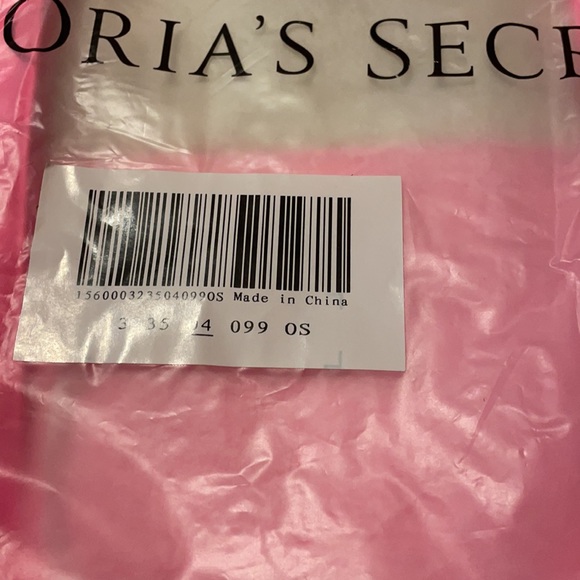 Victoria’s Secret - Picture 5 of 5